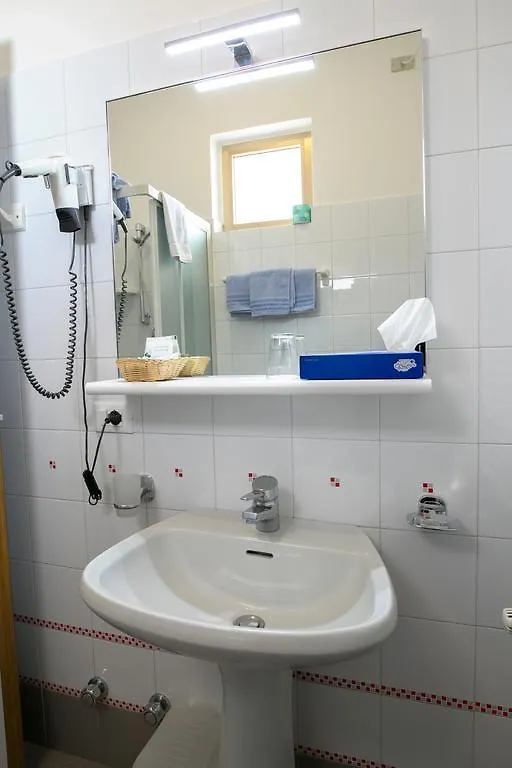Hotel Olimpia Σιρμιόνε