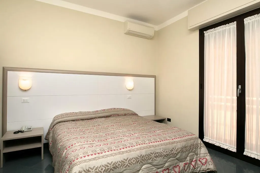 **  Hotel Olimpia Sirmione Italy